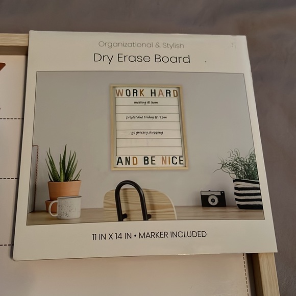 Dry erase board NWT - Picture 3 of 5